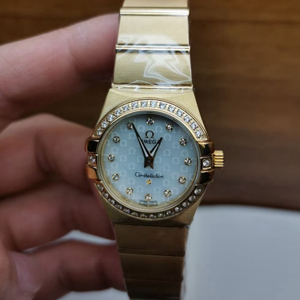 オメガ時計正面デザイン